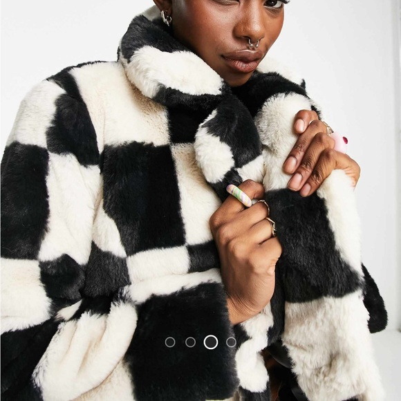Asos coat in checkerboard faux fur. US 6. - Picture 2 of 11